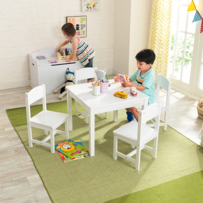 Kindertafel-met-vier-stoelen-Farmhouse-wit-Kidkraft (21455)